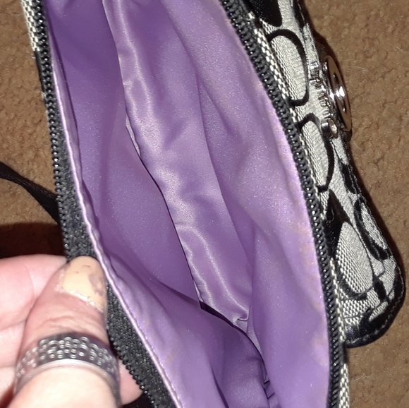 Handbag - Picture 3 of 3